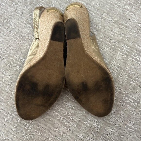 Lilly Pulitzer Kristen gold wedge size 7 - Picture 5 of 11